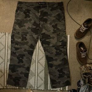South Pole Men's Green Camouflage Cargo Pants vintage skater streetwear